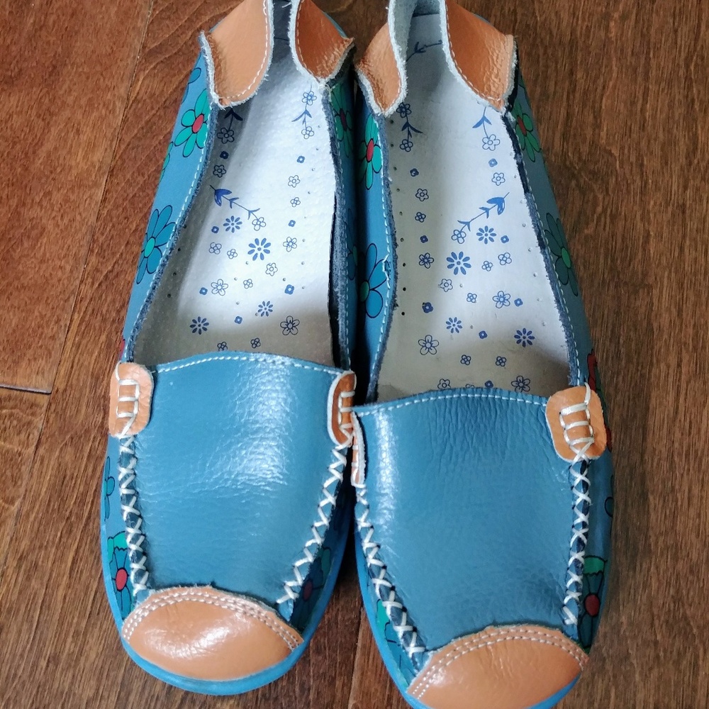 Blue Floral Driving Loafer Mocassin size 7.5